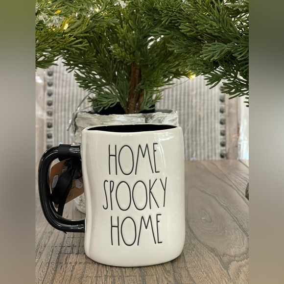 Brand NEW w/Tags Peanuts x Rae Dunn HOME SPOOKY HOME Mug feat. Snoopy 🎃 - Picture 2 of 11